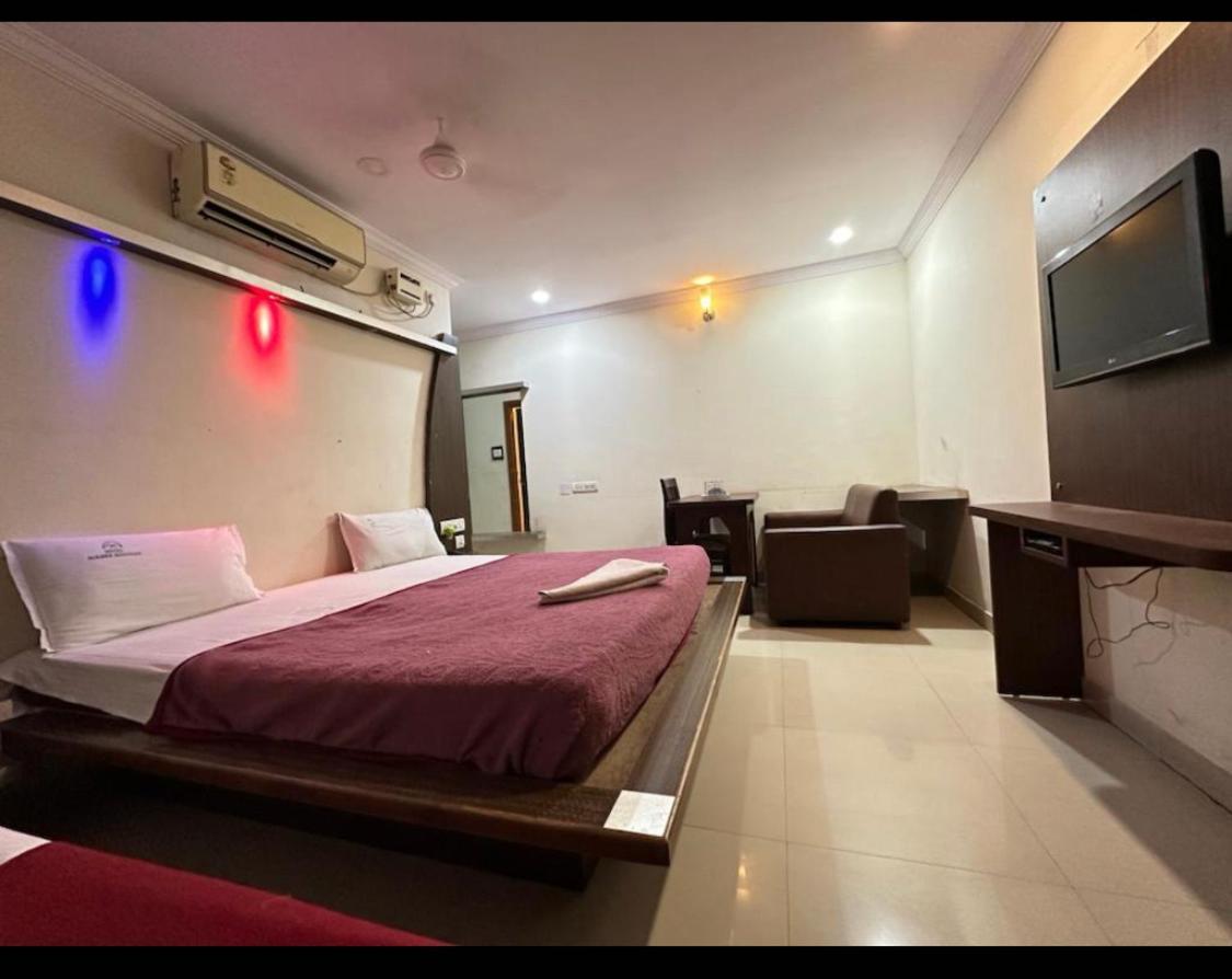 Siddi Vinayaka Hotel Хидерабад Екстериор снимка