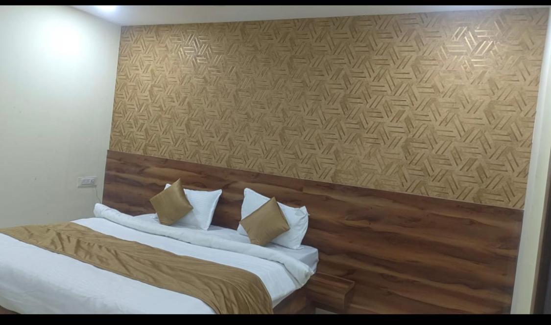 Siddi Vinayaka Hotel Хидерабад Екстериор снимка